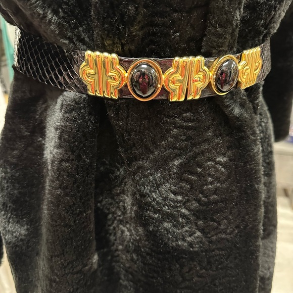 ✨ Vintage Judith Leiber Black Leather Statement Belt ✨ - Picture 2 of 6